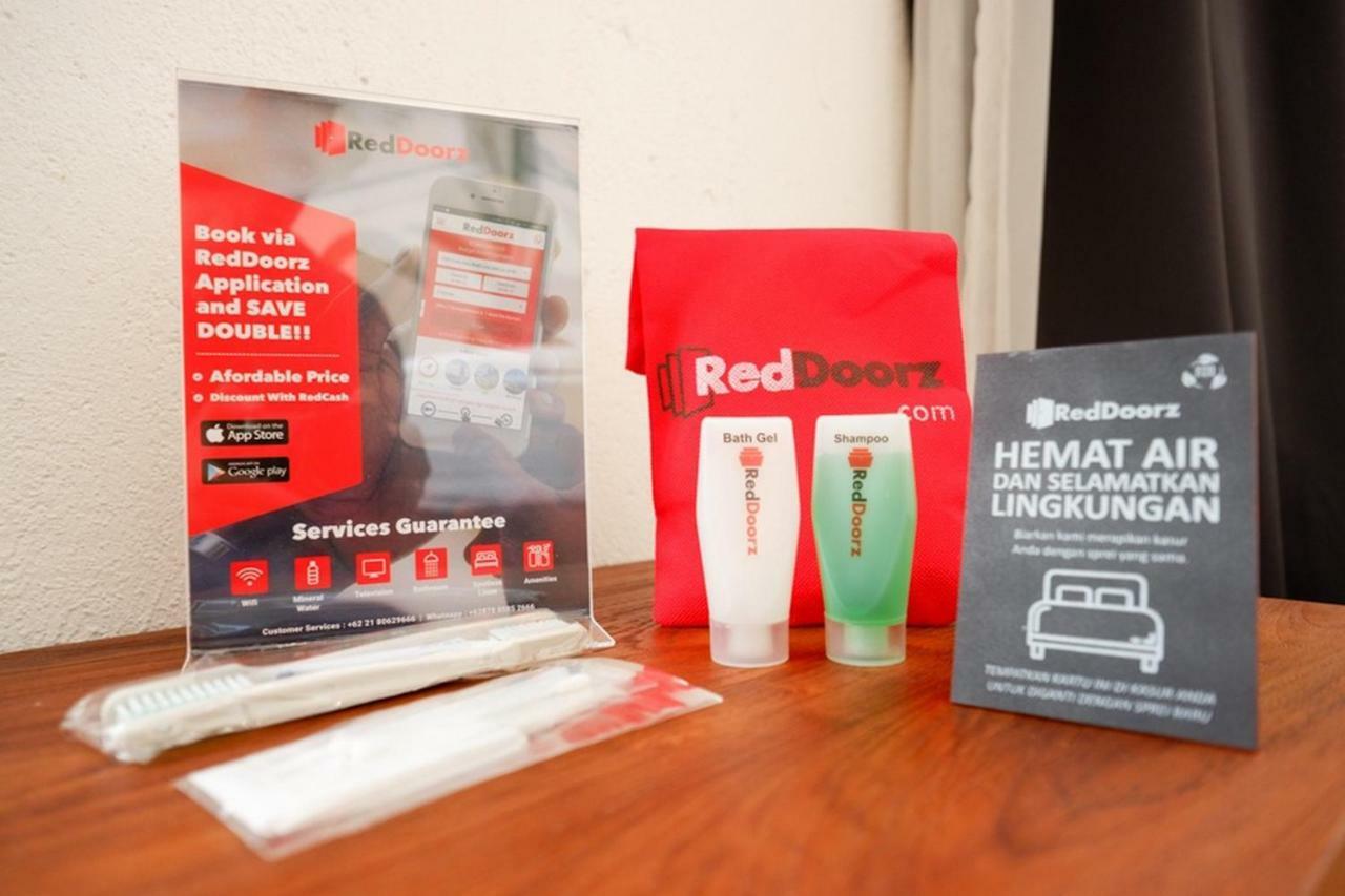 نزل باليفي Reddoorz @ Jalan Raya Semat Canggu المظهر الخارجي الصورة