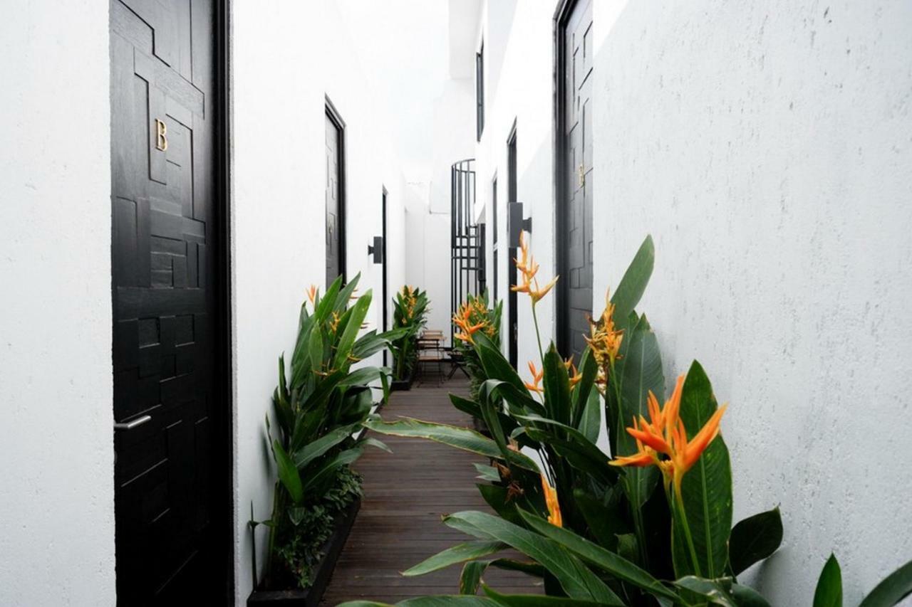 نزل باليفي Reddoorz @ Jalan Raya Semat Canggu المظهر الخارجي الصورة